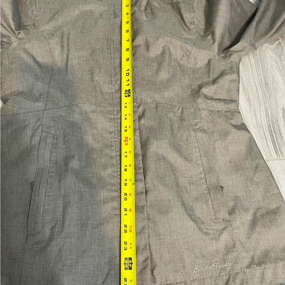 Eddie Bauer Jacket - Womens medium - like new condition - Picture 9 of 13